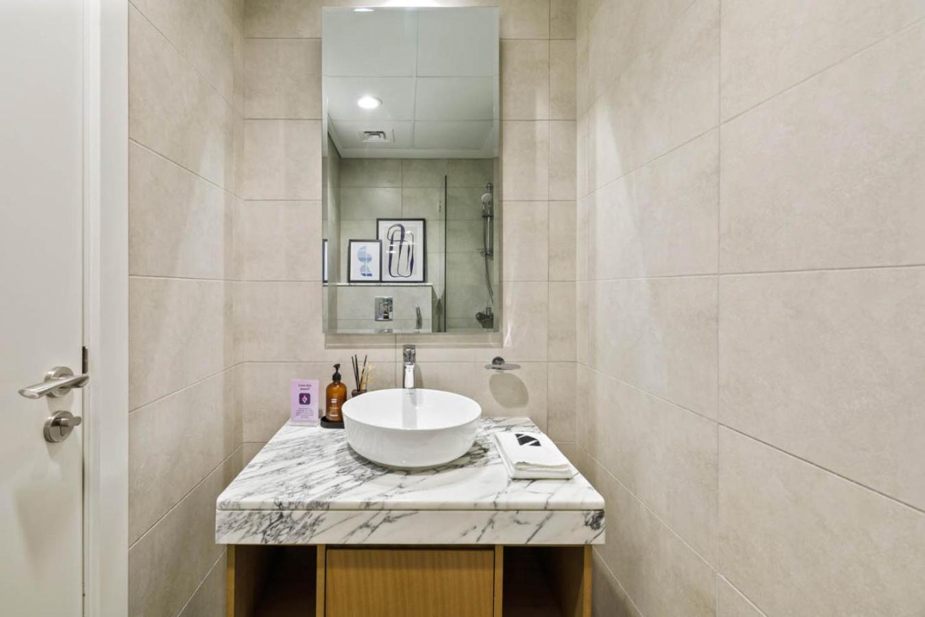 Sky High 1br In View With 41st Floor Views Apartment *