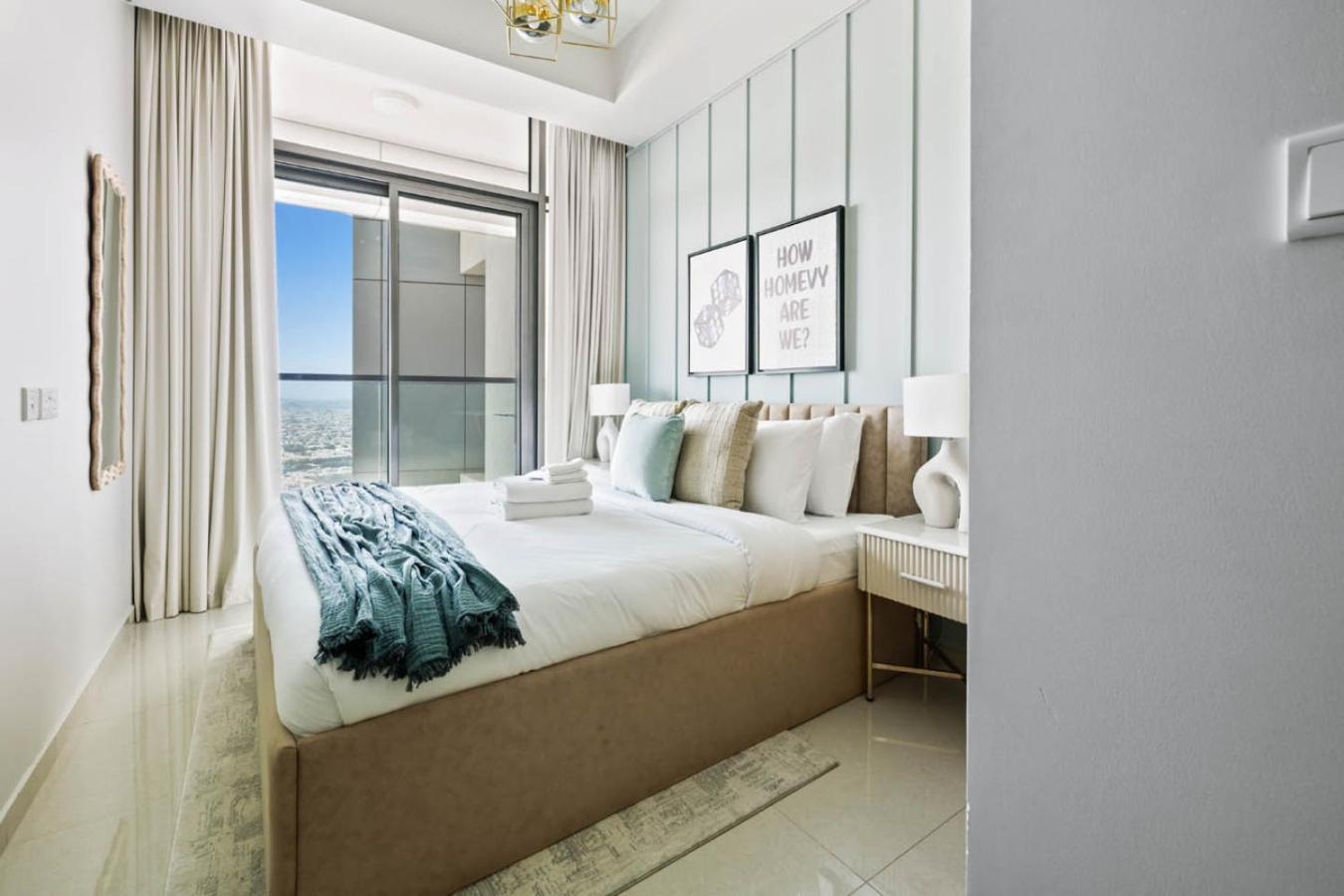 Sky High 1br In View With 41st Floor Views * Dubai