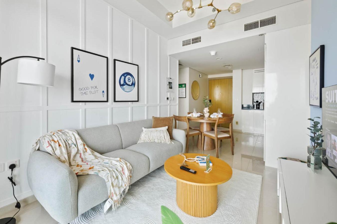 Sky High 1br In View With 41st Floor Views * Dubai